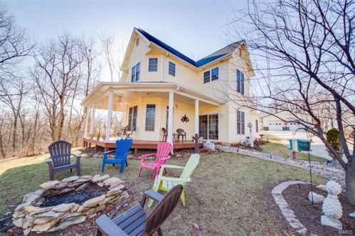 24250 Dunham Rd, East Hardin, IL 62031-1823