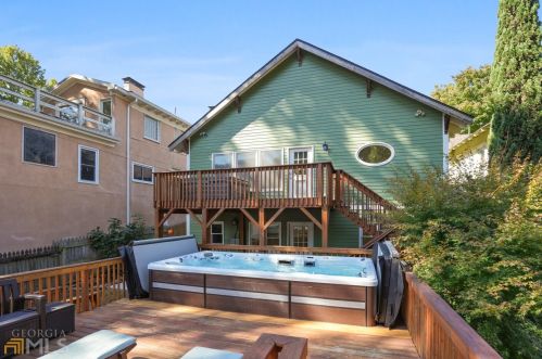 391 Arnold St, Atlanta GA  30308-2911 exterior