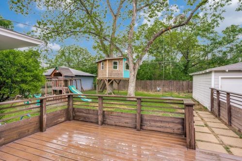 7139 Dalewood Ln, Dallas TX  75214-1812 exterior