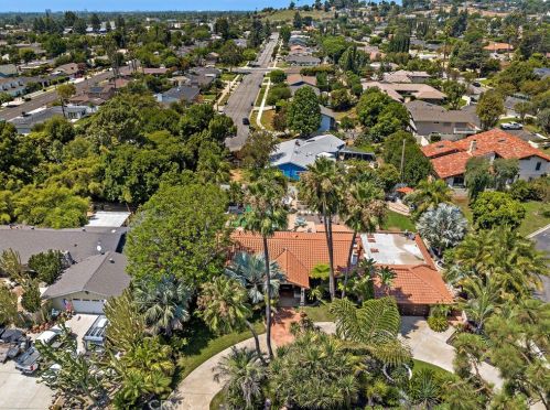 11411 Arroyo Ave, Santa Ana CA  92705-2469 exterior