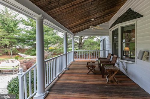 1 Tomlyn Dr, Princeton NJ  08540-4316 exterior