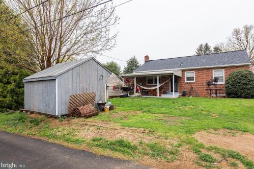 924 Rolridge Ave, Lancaster PA  17603-5739 exterior