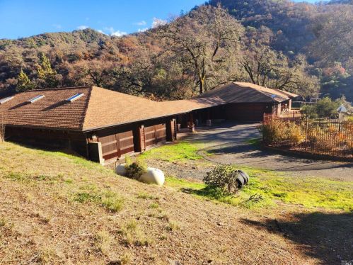 5760 Kirk Dr, Redwood Valley, CA 95470-9666