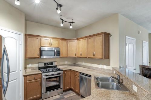 2009 Autumn Lk Dr, Bryan TX  77807-5112 exterior