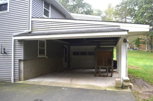 274 Webb Cir, Upper Stepney CT  06468-1452 exterior