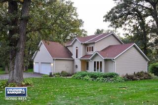 27647 Hunters Ln, Sycamore, IL 60178-8729