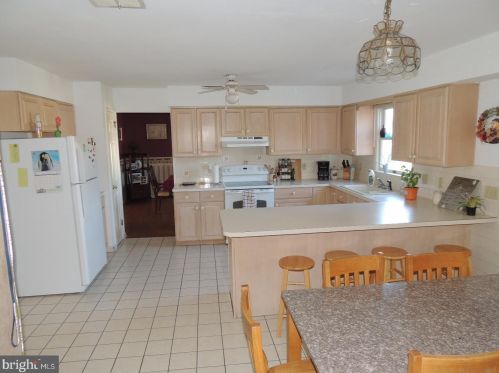 715 Pinewood Cir, Primrose PA  17901-9557 exterior