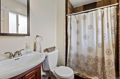 13675 66th Pl, Arvada CO  80004-2002 exterior