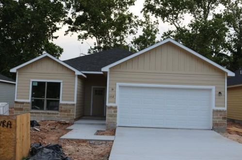 1112 Washington St, Columbus, TX 78934-2254