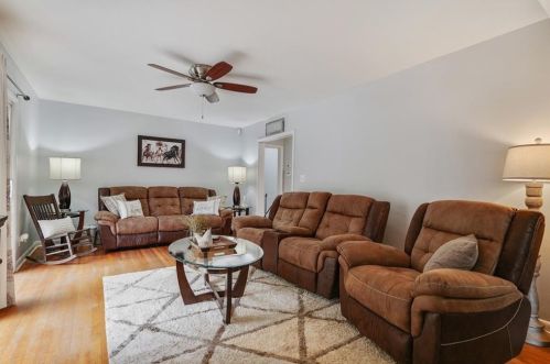 1381 Carolyn Dr, Atlanta GA  30329-3546 exterior