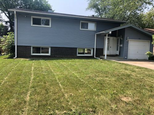 2013 Herbert Dr, Waukegan, IL 60087-1432