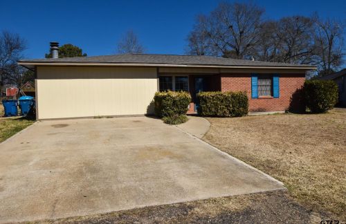 4303 Memorial Dr, Marshall, TX 75672-5809