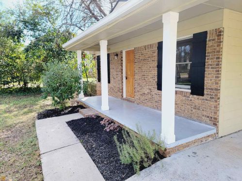 224 Thomason St, Madison, GA 30650-1323