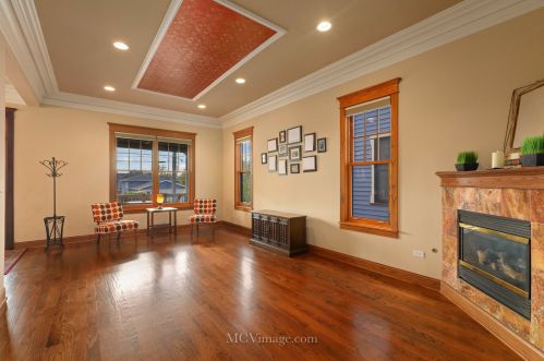 1003 Walter St, Lemont IL  60439-3920 exterior