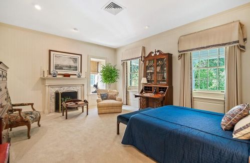 10 Habersham Way, Atlanta GA  30305-2800 exterior