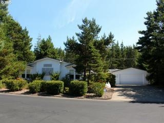 412 Sherwood Loop, Florence, OR 97439-8874