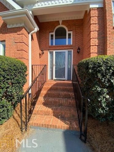 2122 Highland Club Dr, Conyers, GA 30013-1929