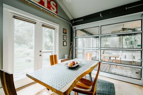 1837 Hosea L Williams Dr, Atlanta GA  30317-2211 exterior