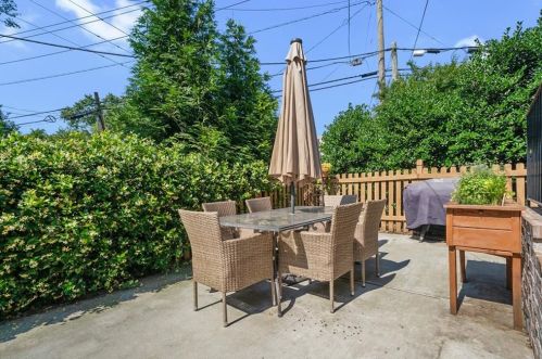 1721 Marietta Rd, Atlanta GA  30318-3668 exterior