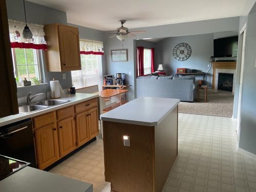 743 Fox Creek Ln, Cincinnati OH  45245-1151 exterior