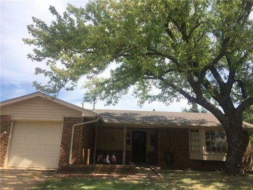 3208 Meadow Ln, Edmond, OK 73013-5347