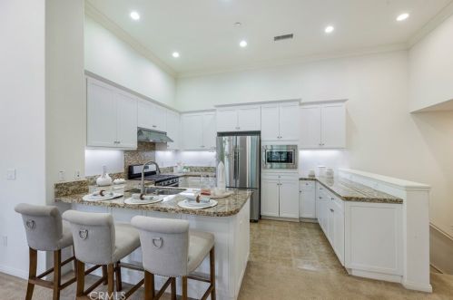 124 Overbrook, Irvine CA  92620-2177 exterior