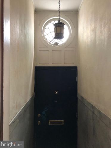 304 13th St, Philadelphia PA  19107-1010 exterior