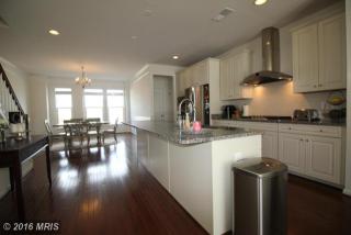 42398 Benfold Sq, Ashburn VA  20148-7603 exterior