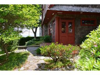 12 Pier Rd, South Kingstown, RI 02882-1168
