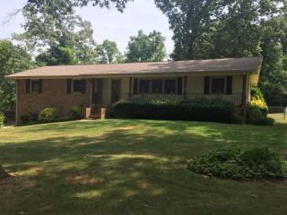 313 Ricky Dr, Dalton, GA 30721-8257