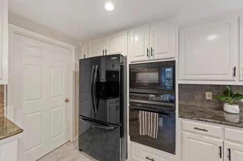 2121 Stradivarius Ln, Carrollton TX 75007-2218 exterior