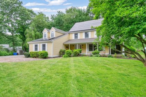 54 School Rd, Colchester CT  06415-1729 exterior