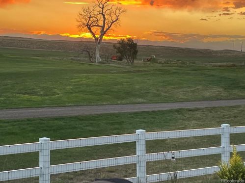 1403 Addison Ct, Aurora CO 80016 exterior