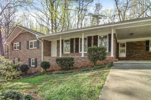 5519 Janet Ln, Austell, GA 30106-7920