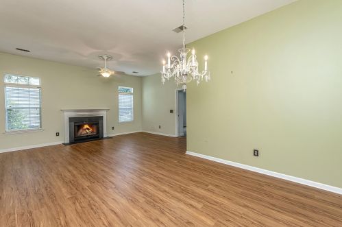 529 Pritchards Point Dr, Mount Pleasant, SC 29464-7892
