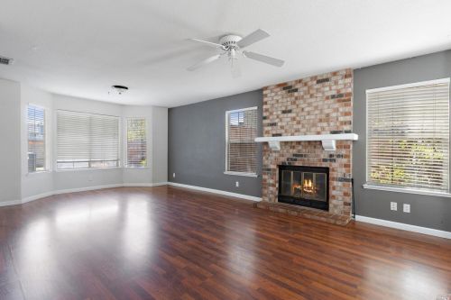 140 Southwood Ct, Vacaville, CA 95687-6271