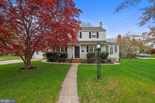 715 Crystal Lake Ave, Tavistock, NJ 08033-2752