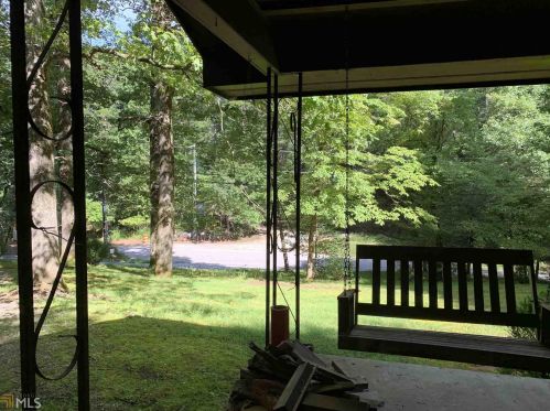 15 Tame Turkey Rd, Lakemont, GA 30552-3104