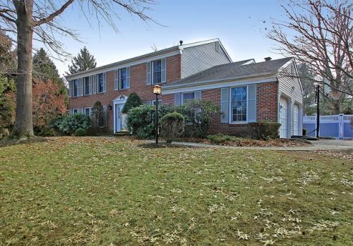 9 Tamarack Dr, Branchburg, NJ 08853-4225