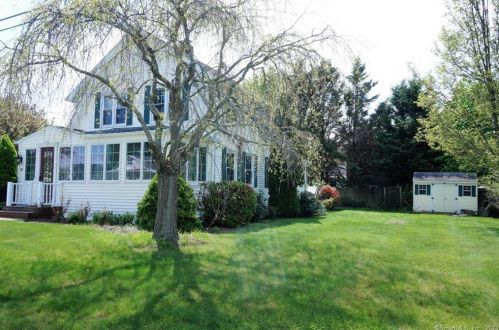 60 Sea Crest Ave, Niantic, CT 06357-3338