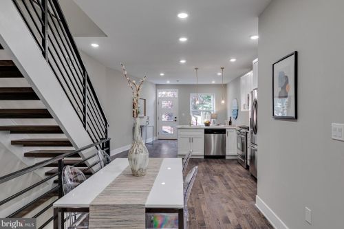 1013 24th St, Philadelphia PA  19146-2543 exterior