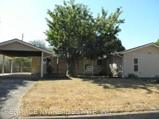 266 Kees St, Lebanon OR  97355-2435 exterior