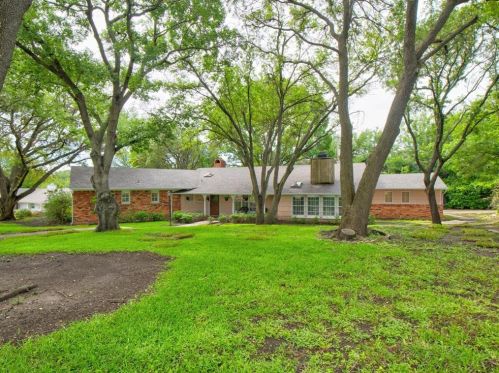 1925 Dakar Rd, Fort Worth, TX 76116-1827