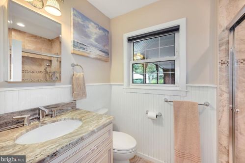 457 Crystal Lake Ave, Tavistock NJ 08033-2819 exterior