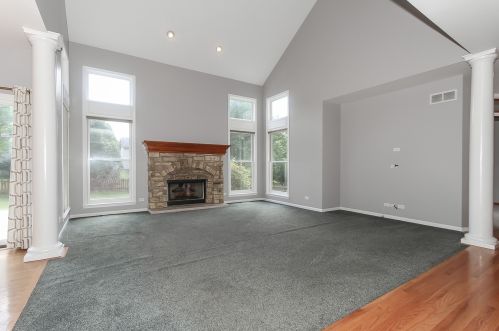 551 Terrace Ln, South Elgin, IL 60177-2254