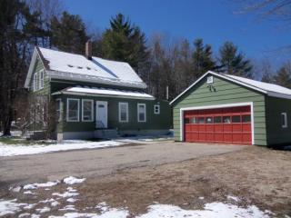 69 Highland St, Rochester, NH 03868-8528