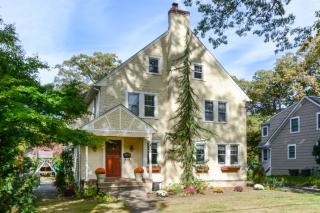 411 Wastena Ter, Ridgewood, NJ 07450-2327
