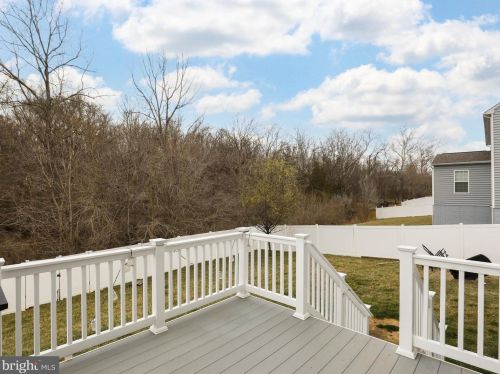 365 Chickamauga Dr, Harpers Ferry WV 25425-3633 exterior