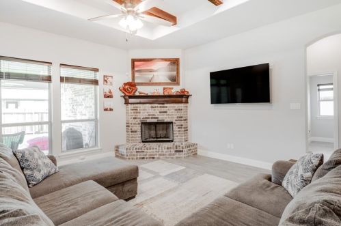 632 Mcneill, Fort Worth TX  76148 exterior