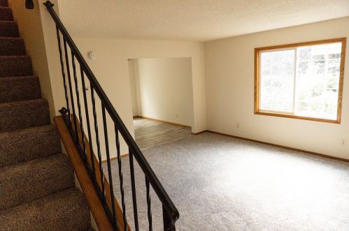 1656 Donald Ct, Saint Paul MN  55121-1753 exterior